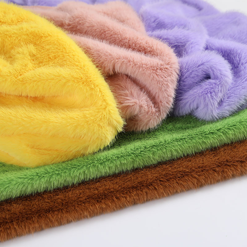 Sewing - Hochfloriger und Niederfloriger Kunstfell-Stoff, Imitationspelz-Material für